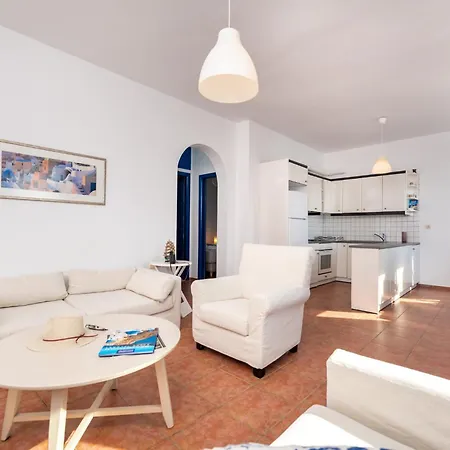Holiday home Blue & White Imerovigli (Santorini)